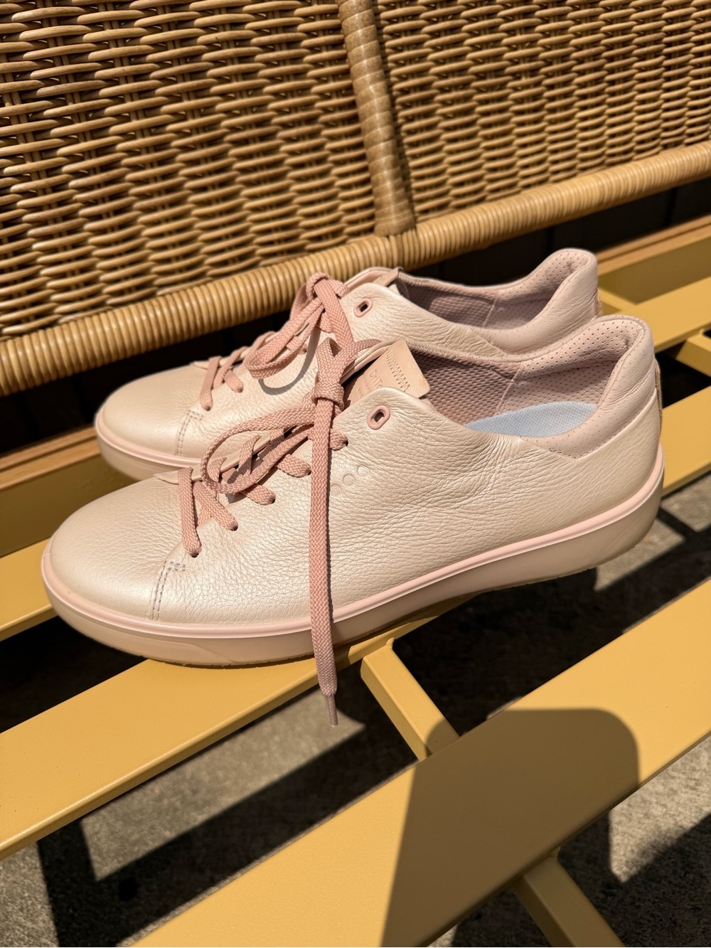 NWOT Women's ECCO Tray Golf Shoes Rose Pearl Size US 10-10.5 EU 41